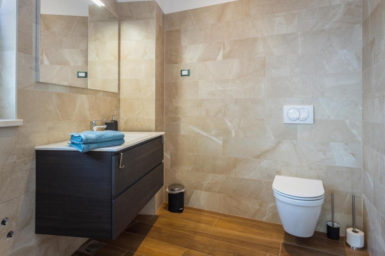 Villa Leonardo Vrznaveri ภายนอก รูปภาพ
