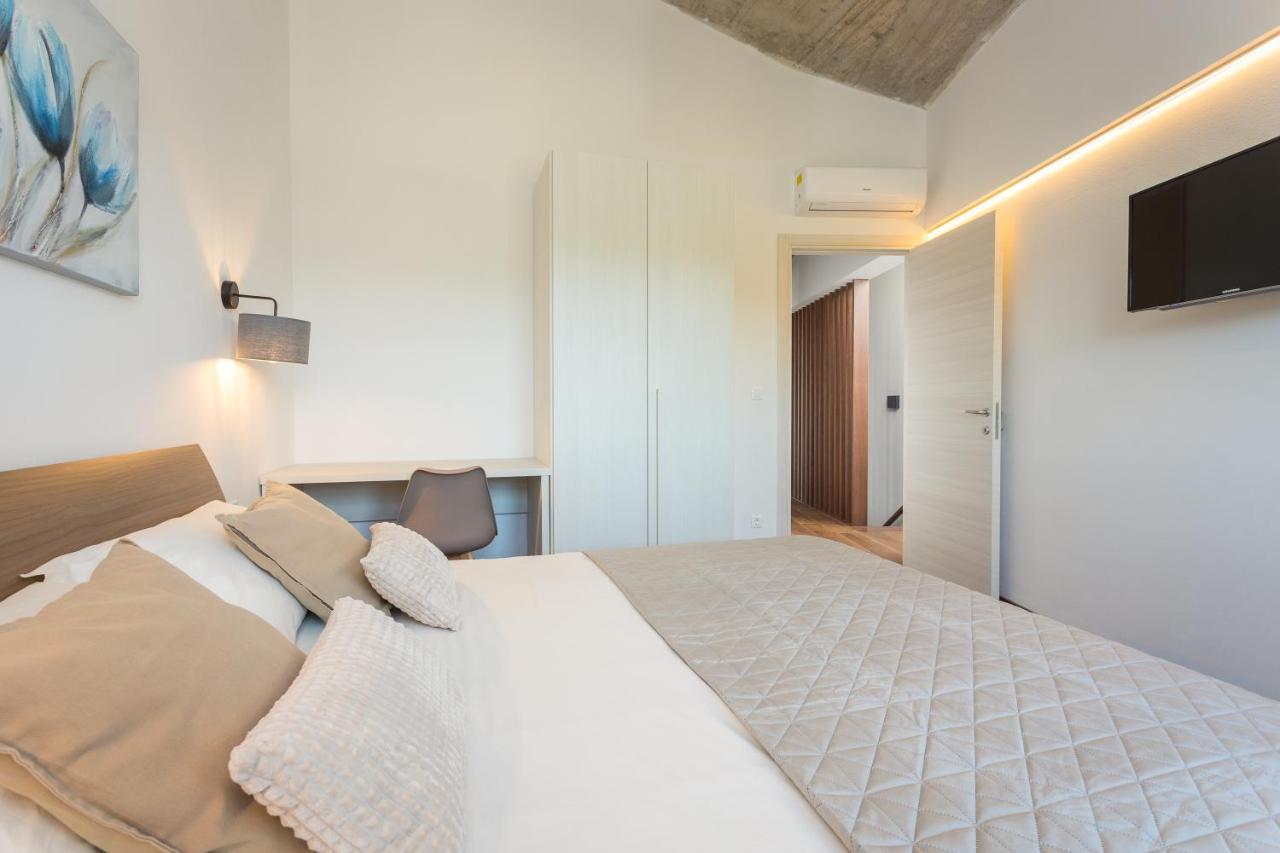 Villa Leonardo Vrznaveri ภายนอก รูปภาพ