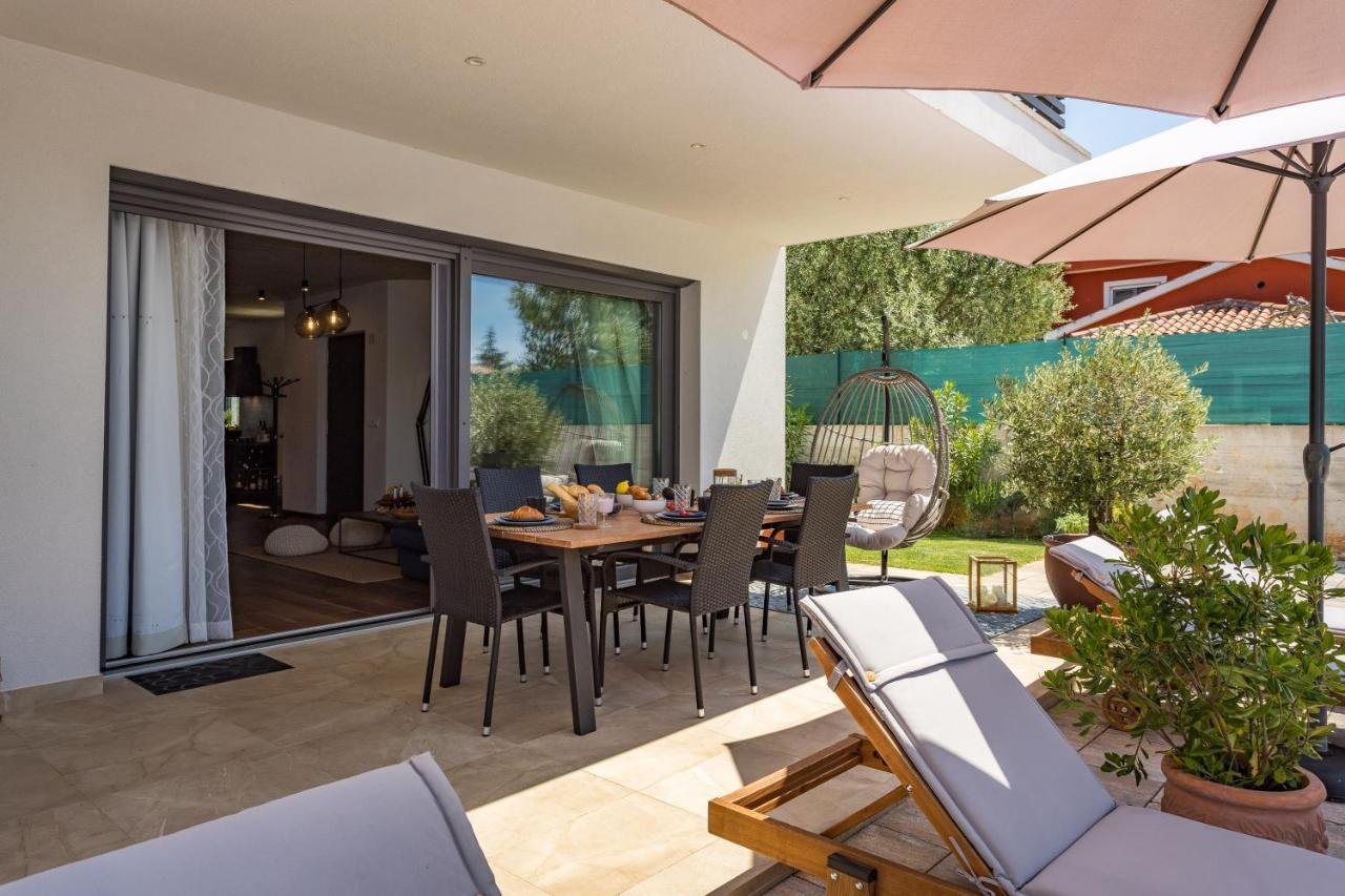 Villa Leonardo Vrznaveri ภายนอก รูปภาพ